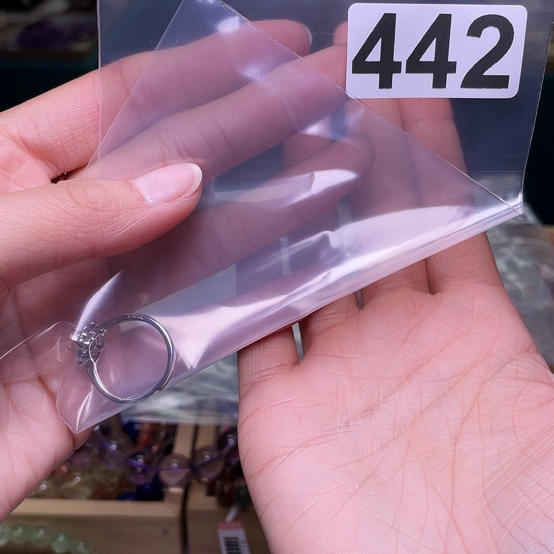 曹***多水晶戒指合金442戒指