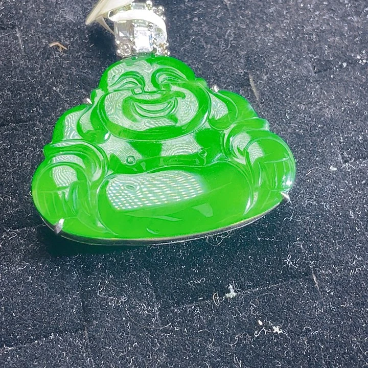 翡翠未镶嵌颈饰69