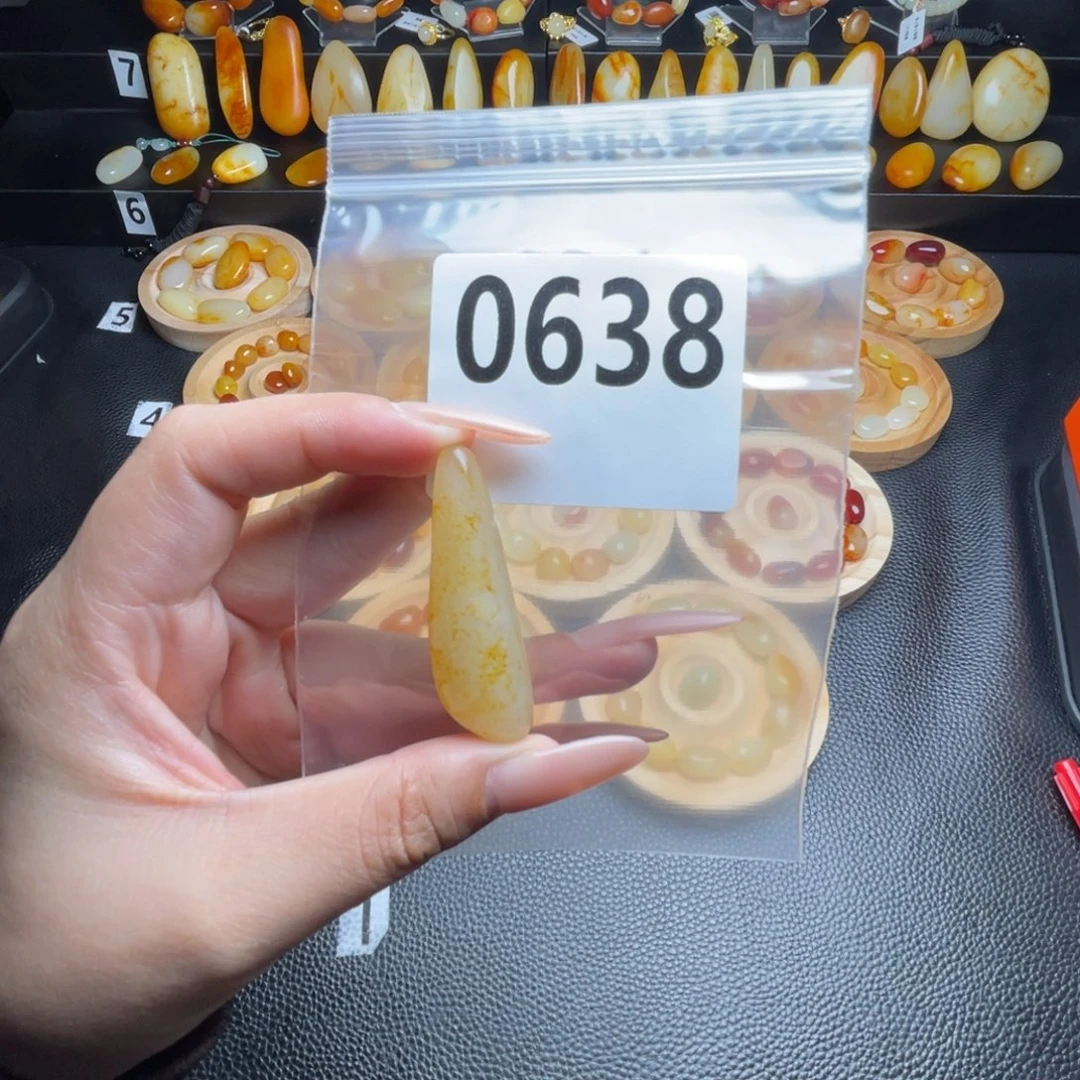 和田玉未镶嵌手串