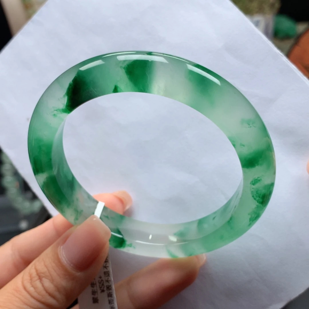 【闪购商品】石英质玉手镯未镶嵌Y****o