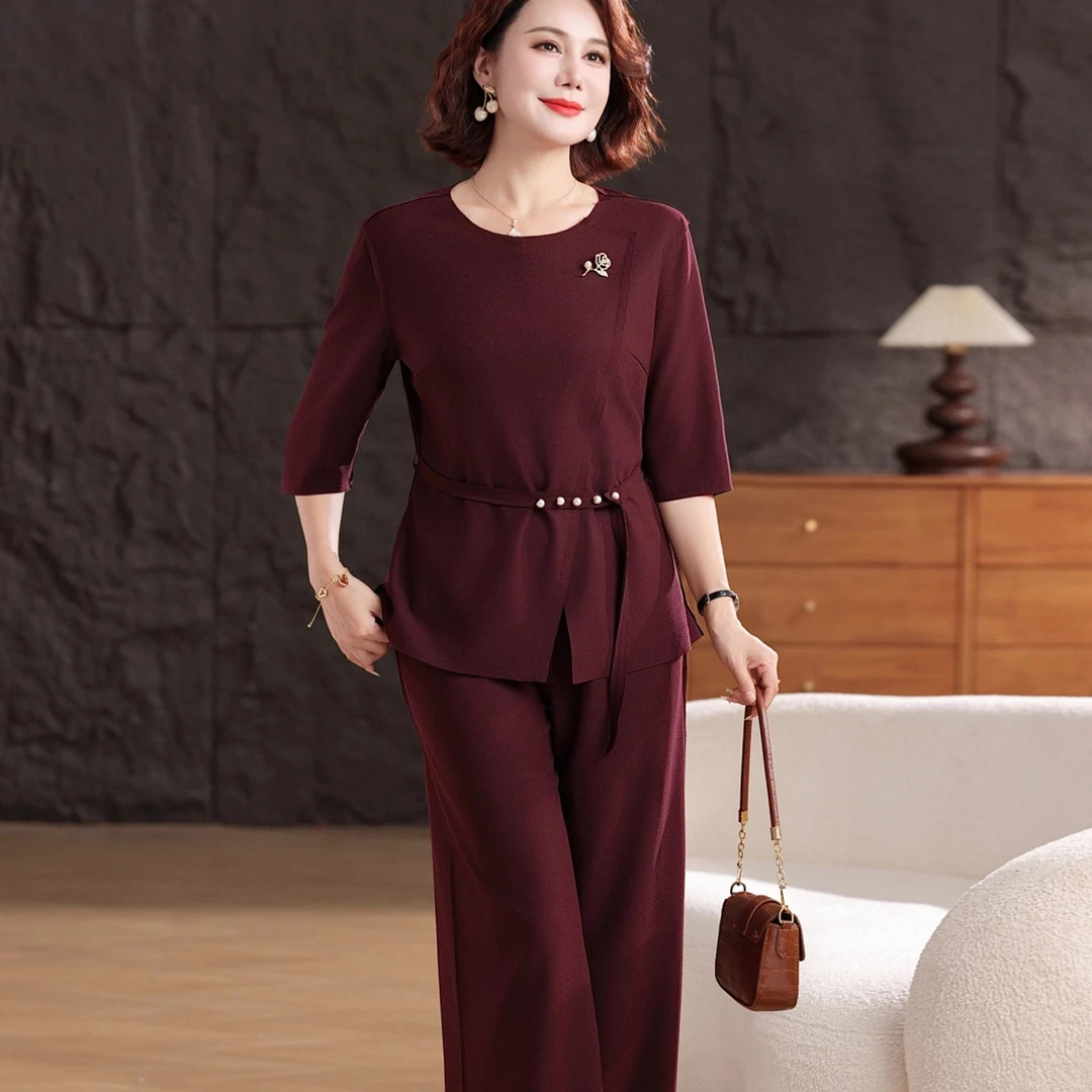 年轻妈妈早秋套装时尚洋气2025新款中老年女装春秋长袖上衣两件套