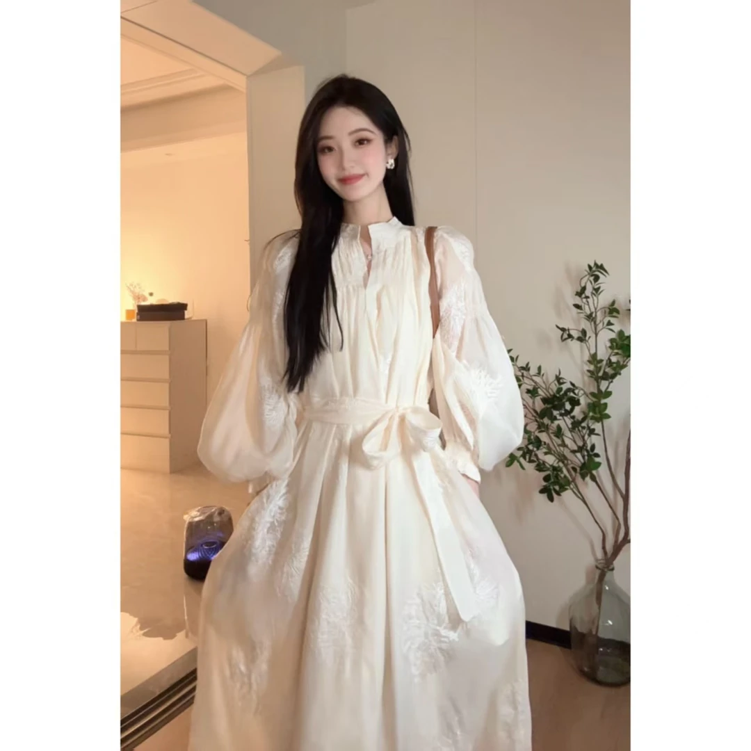 法式刺绣温柔风宽松显瘦灯笼袖气质绝美仙女长裙