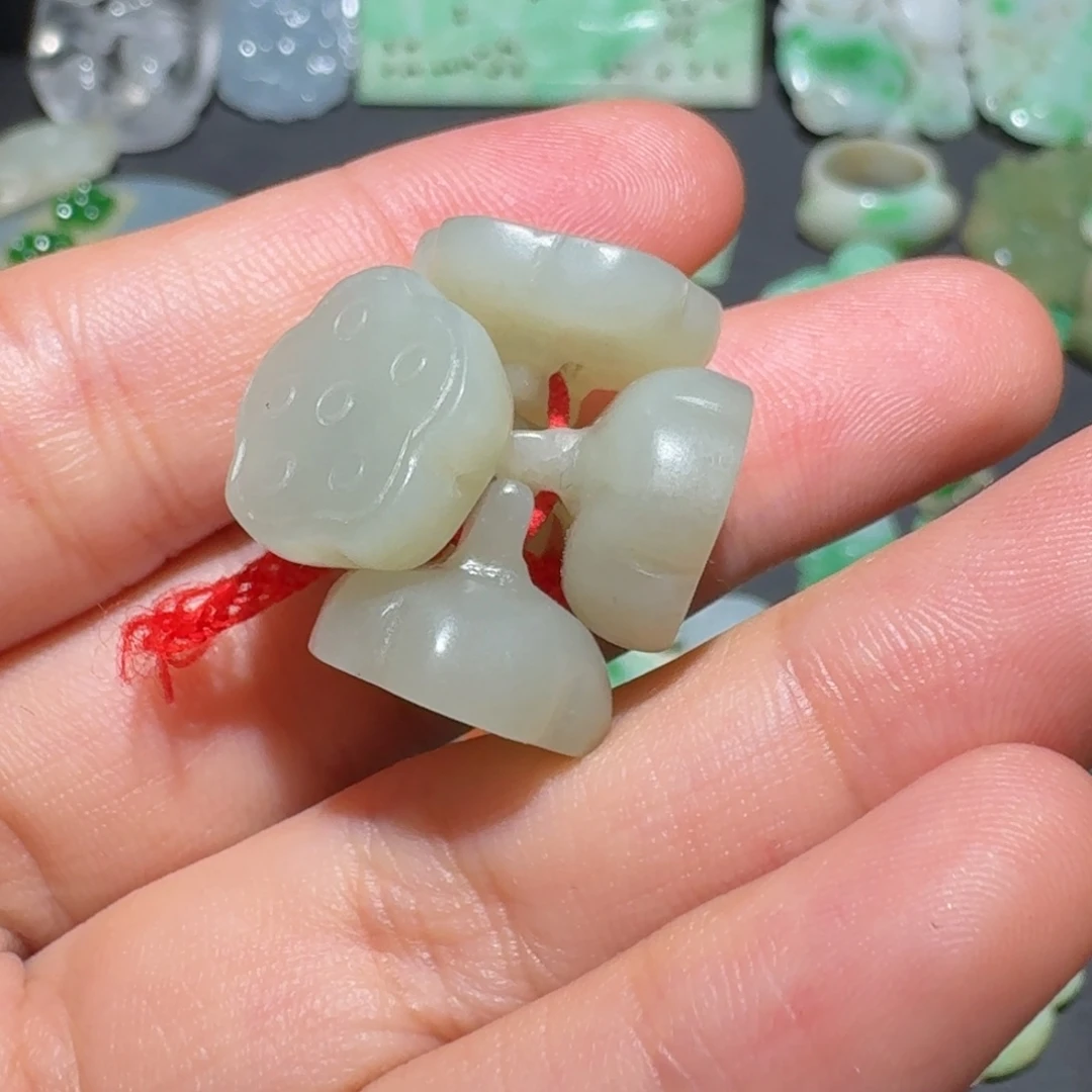 十***壹和田玉未镶嵌颈饰