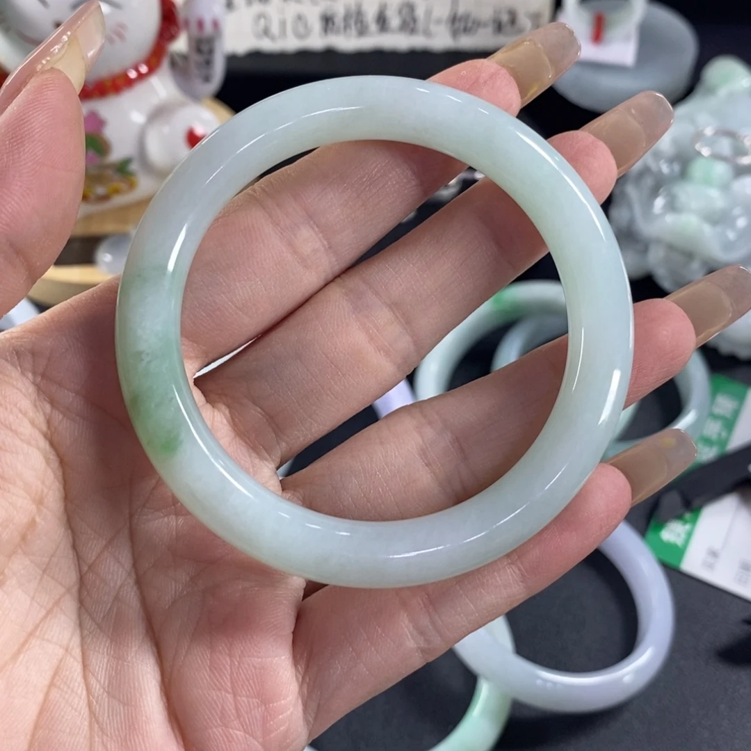 早***酒未镶嵌手镯翡翠天然翡翠手镯