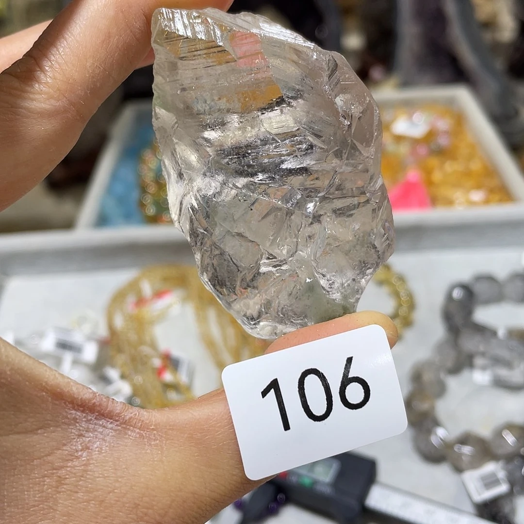 水晶摆件……未镶嵌