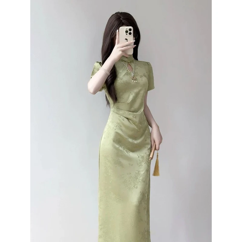 绿色旗袍夏季新中式改良显白气质水滴领年轻2025新款遮肚子连衣裙