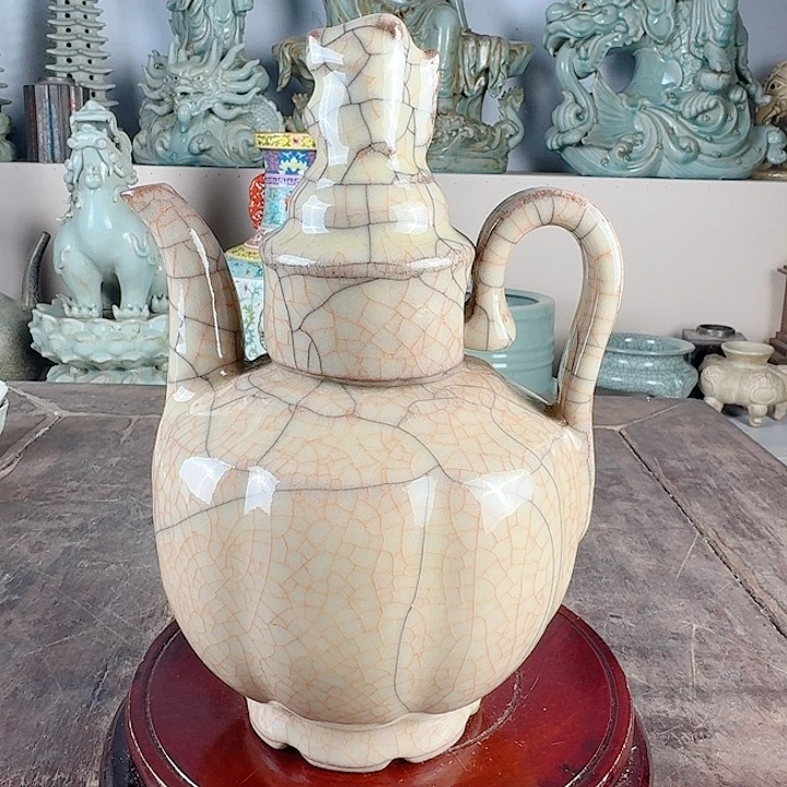 哥窑执壶品相完美