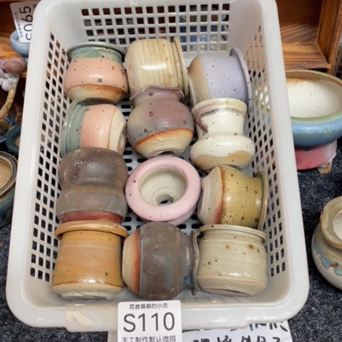 紫砂花盆微瑕110口量3.5左右