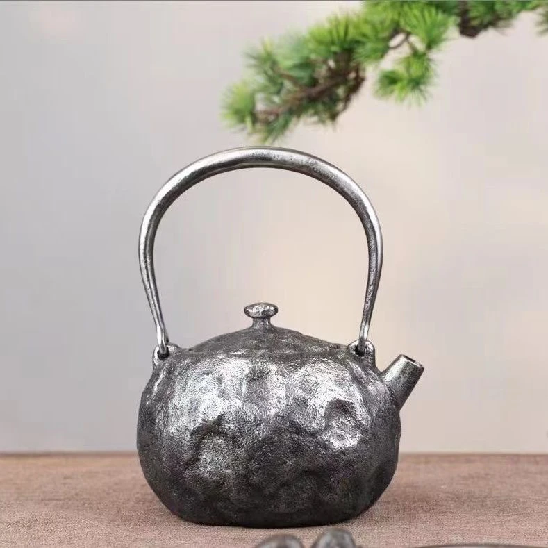 日本藏王堂纯手工砂铁陨石坑铁壶900CC小容量壶烧水家用日式