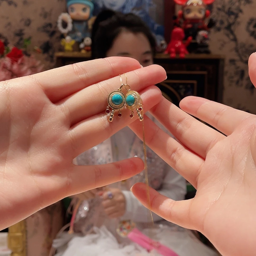 绿松石吊坠(赠链)18K金镶嵌弘**祥