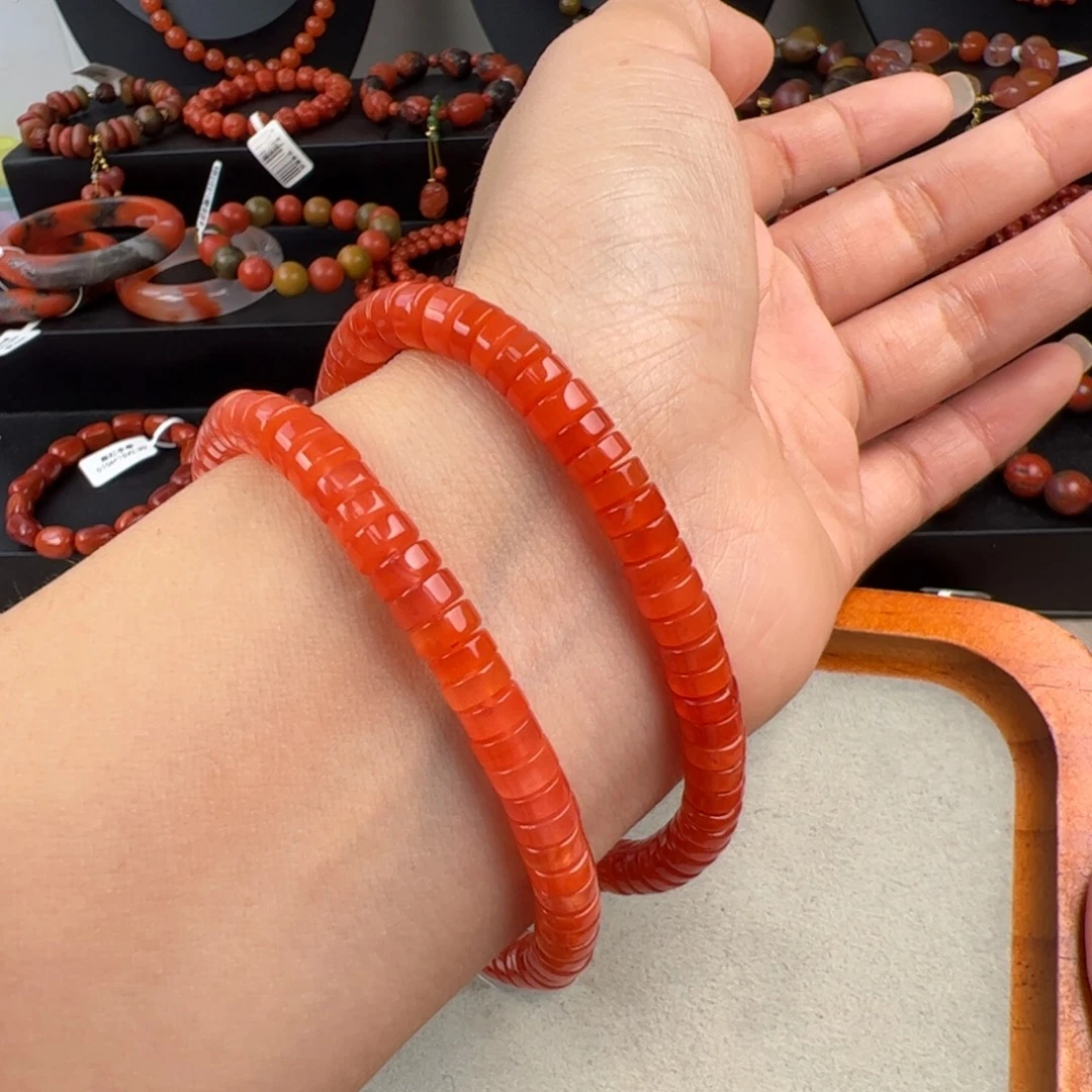 南红玛瑙未镶嵌（保山冰红药片6mm发一条