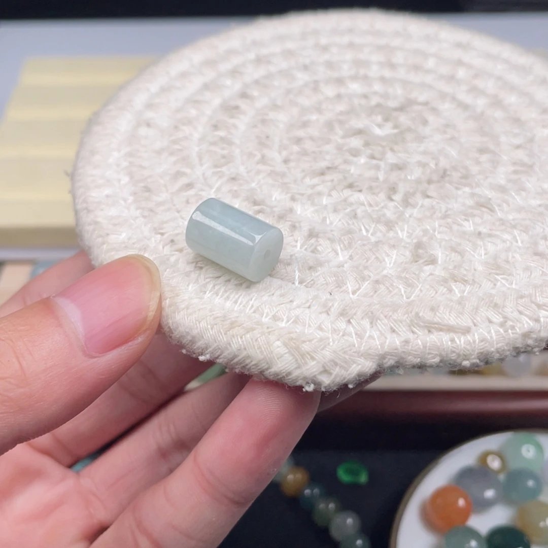 翡翠散珠卡13x9.4mm 桶珠