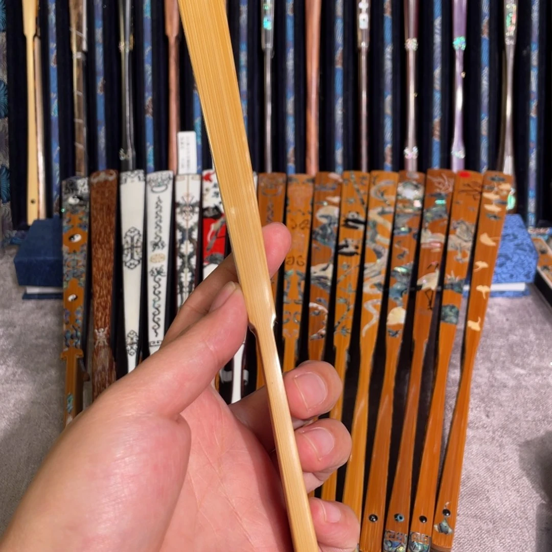 扇子手工制作工艺精湛