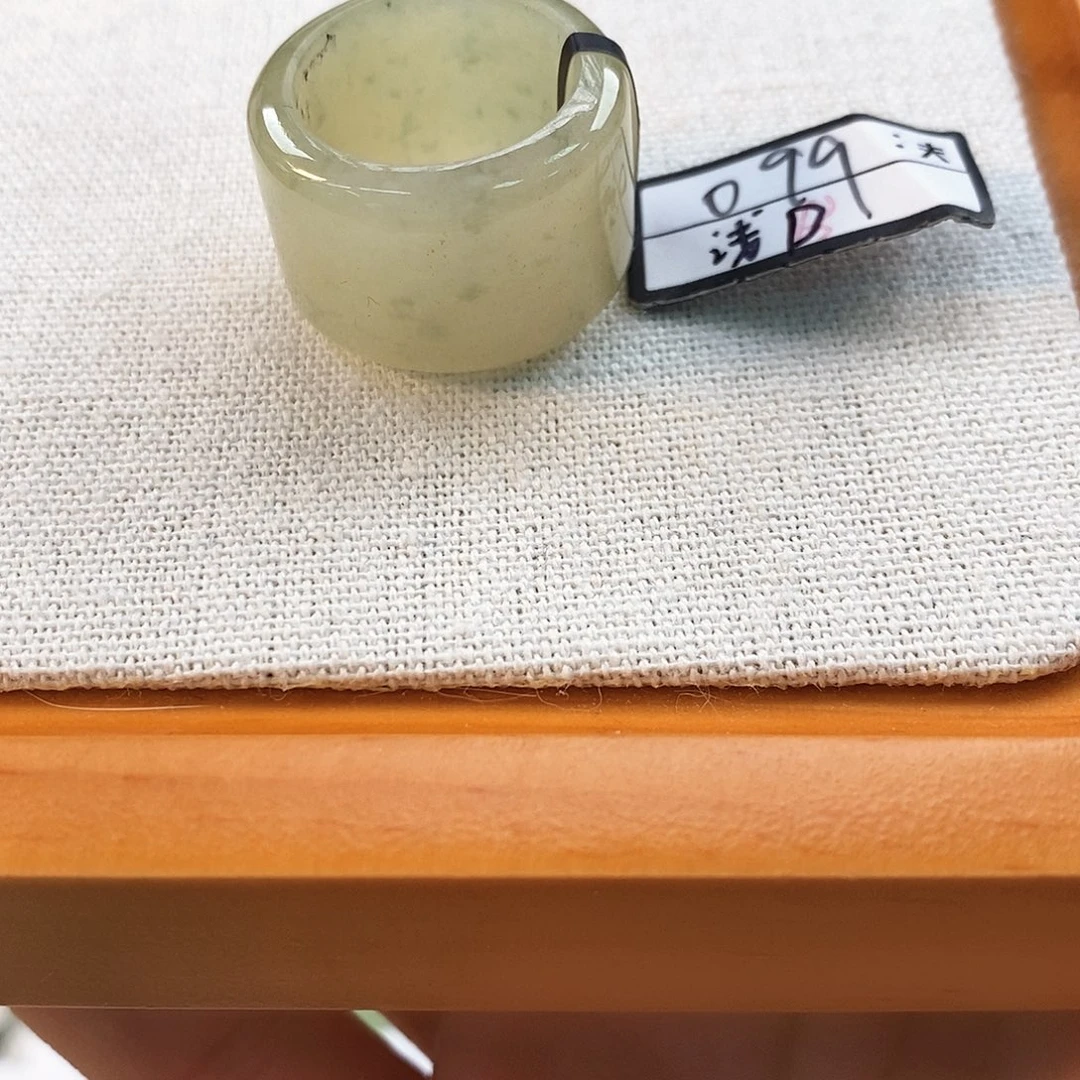 和田玉未镶嵌戒指1晴水小飘花原切内径16.9港码16