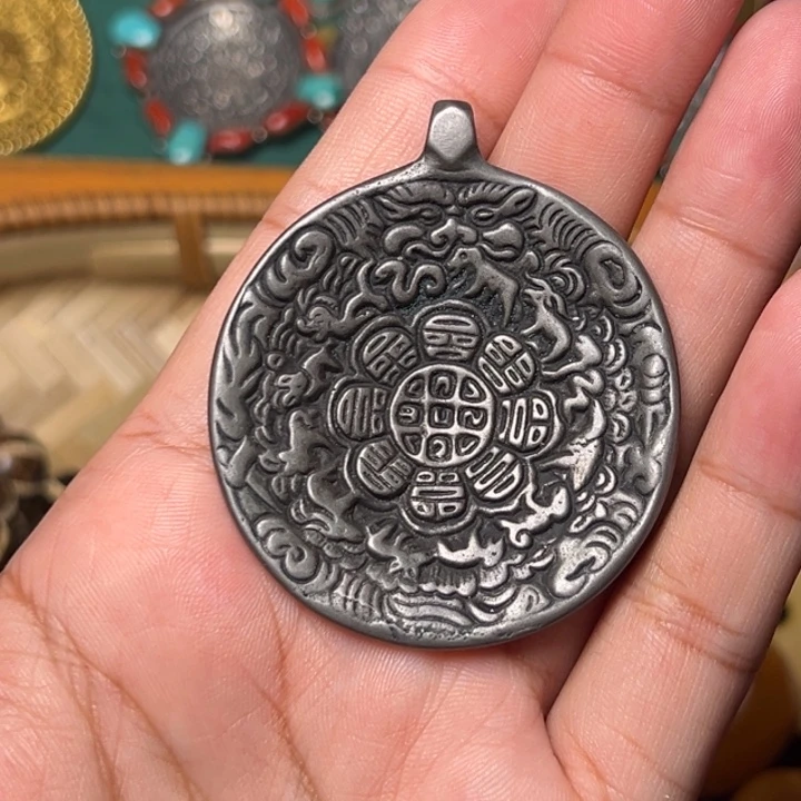 铜星月菩提吊坠项链