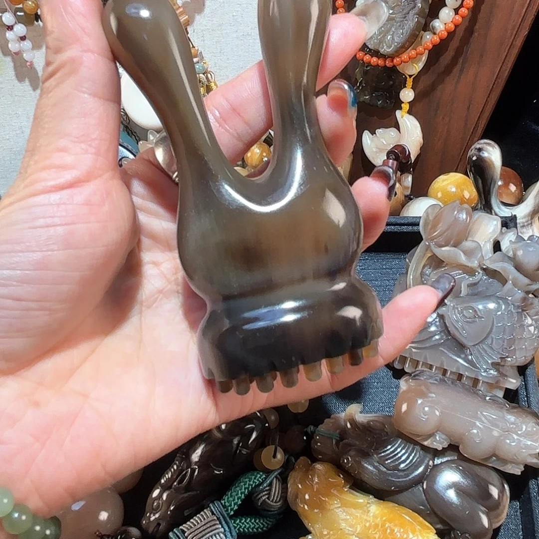小***爱非金属白水黑金刚兔子