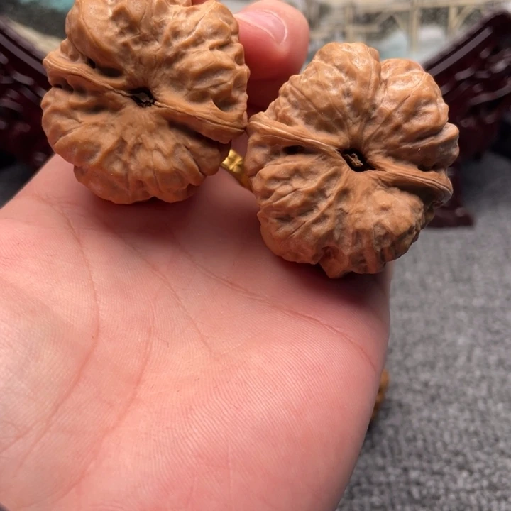 明***核桃蛤蟆头文玩C10