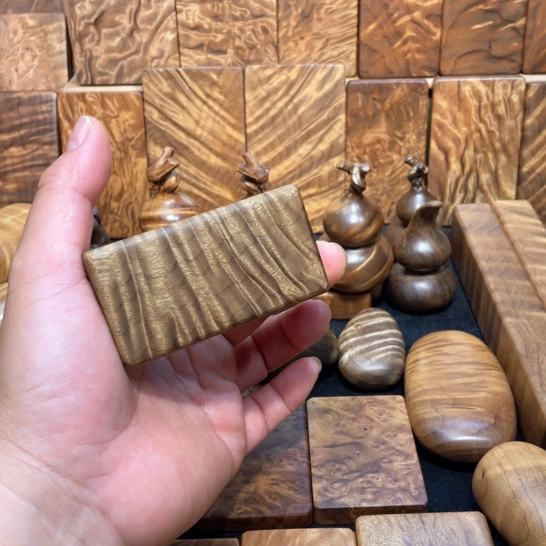 傳***偉金丝楠小叶桢楠木金块