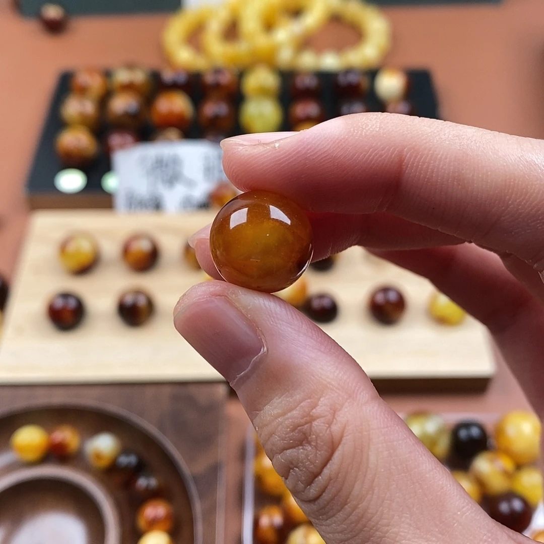 ****虹裸石琥珀未镶嵌蜜蜡