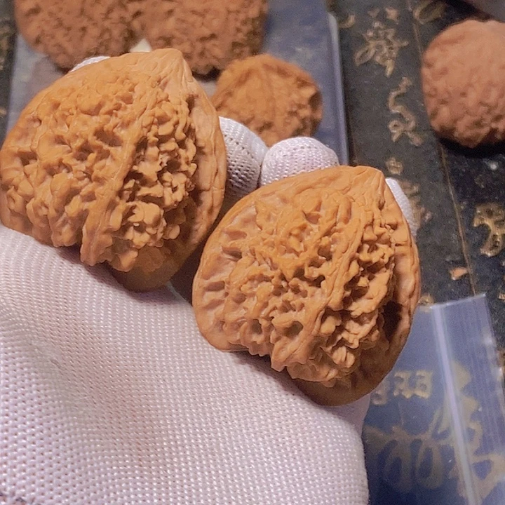 文玩核桃吊坠满天星