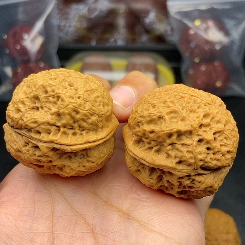 【闪购商品】把件文玩核桃38尺饕餮金蟾