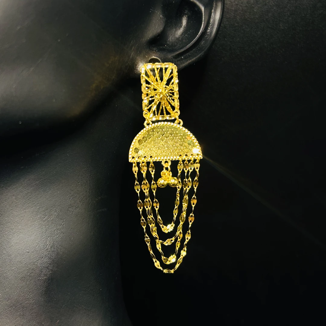 A播 8.49g 足金999 耳饰e