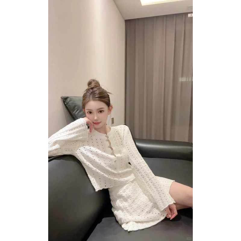 夏季法式设计感修身显瘦镂空长袖上衣气质时尚收腰半身裙两件套女