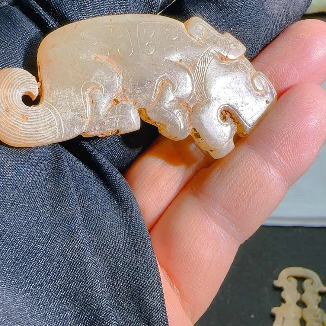 将***才和田玉（糖玉）未镶嵌挂件