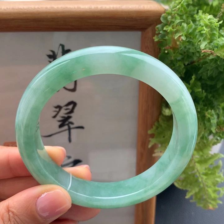 翡翠手镯未镶嵌翡翠手镯54