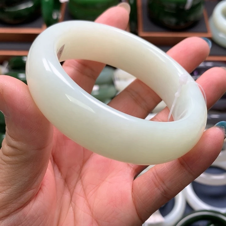 【闪购商品】未镶嵌手镯和田玉28
