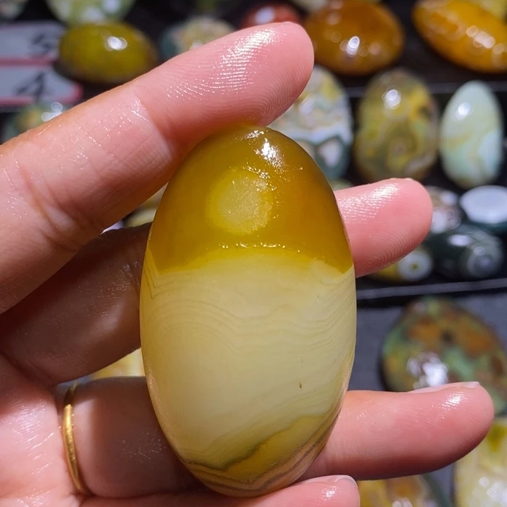 玛瑙/玉髓未镶嵌珠宝半成品57