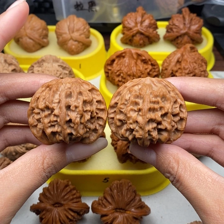 吊坠文玩核桃苹果园42