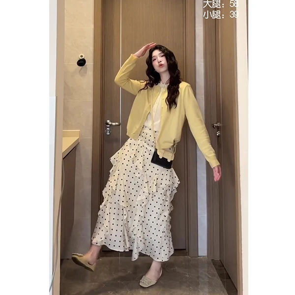 奶黄色针织衫设计感波点高腰半身裙女小众荷叶边a字长裙两件套装