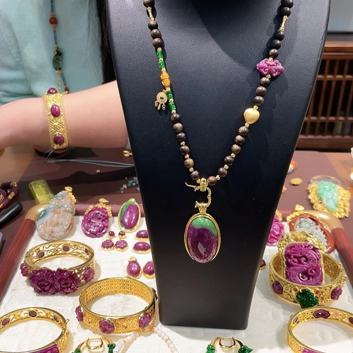 锦纶非金属红宝吊坠项链套装