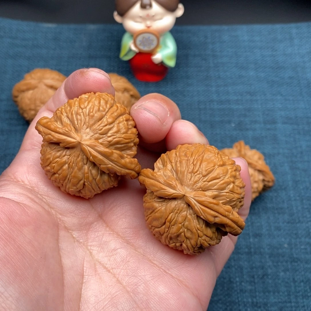 文玩核桃把件全品满肉白狮子40