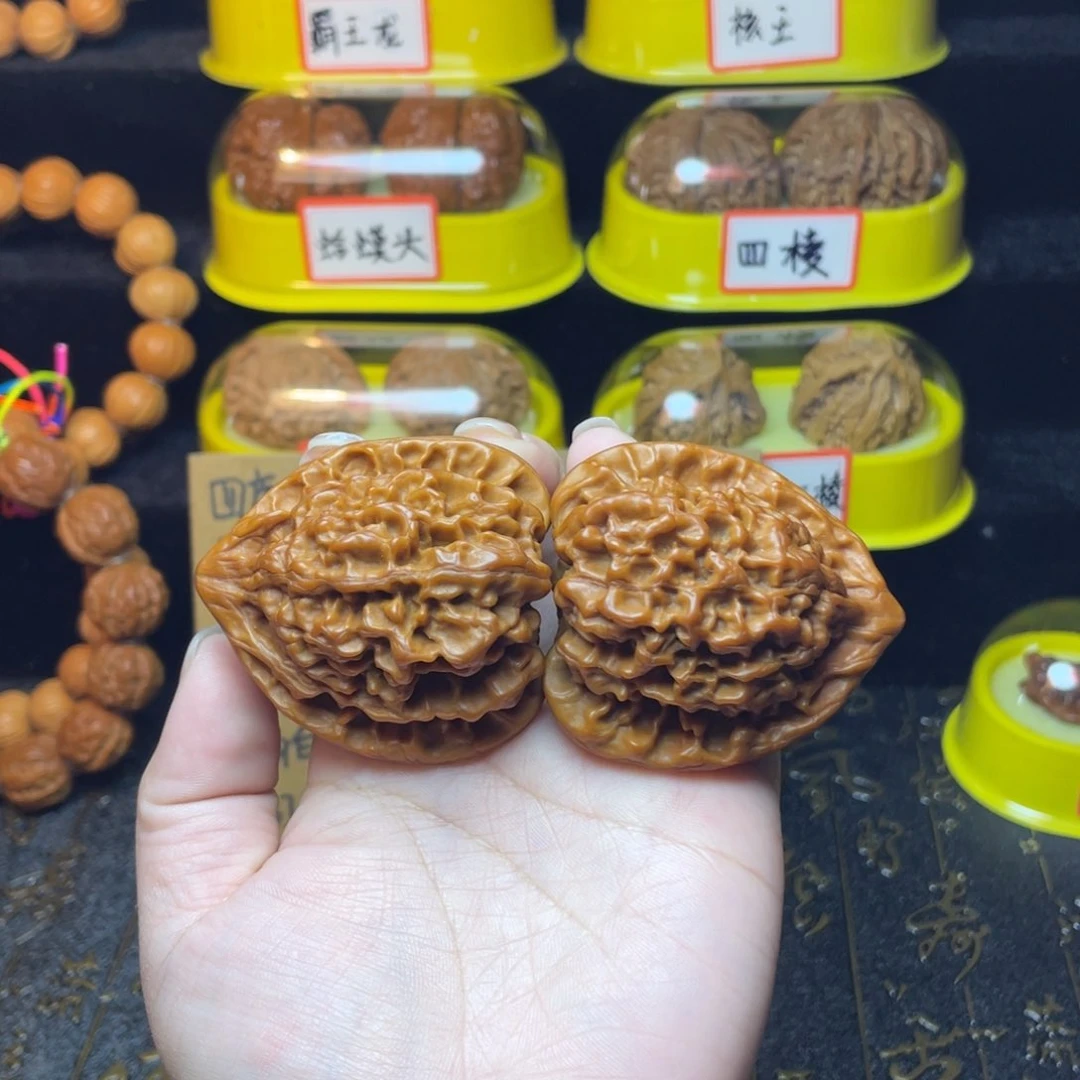 文玩核桃吊坠曹*墨官帽49尺