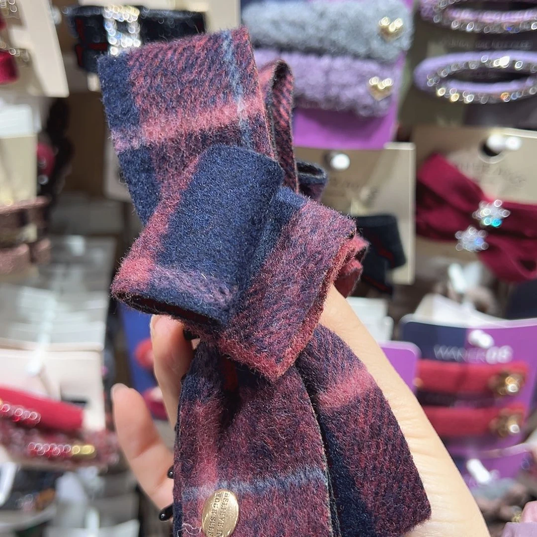 非金属红色格子香蕉夹