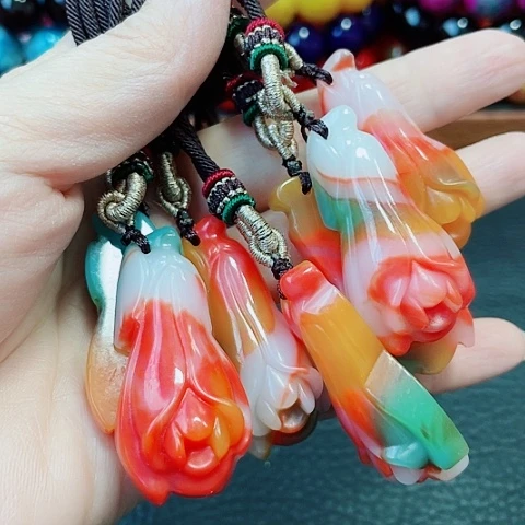 玛瑙未镶嵌手饰玉兰花吊坠