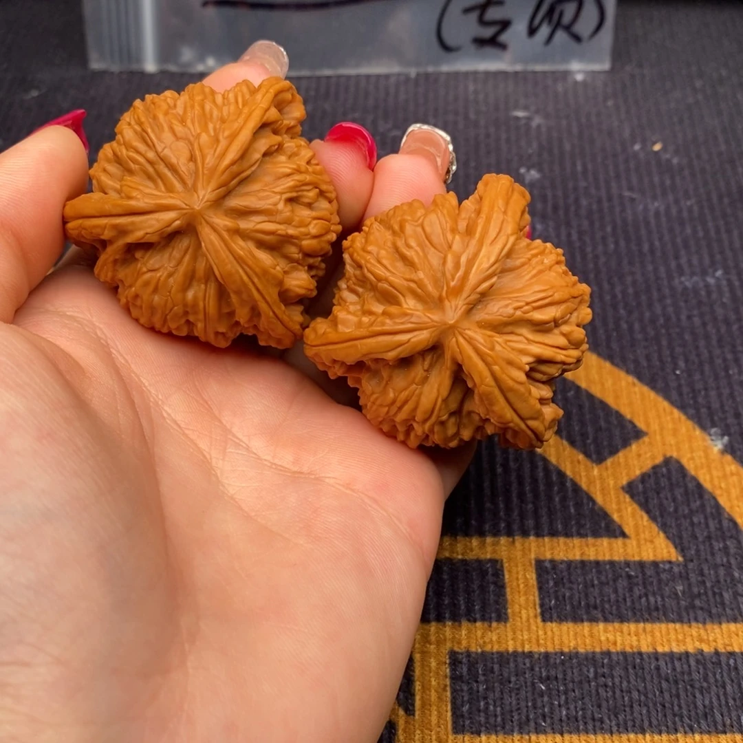 楊***G把件文玩核桃白狮子