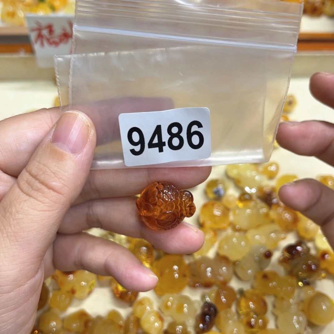 琥珀未镶嵌珠宝奇石