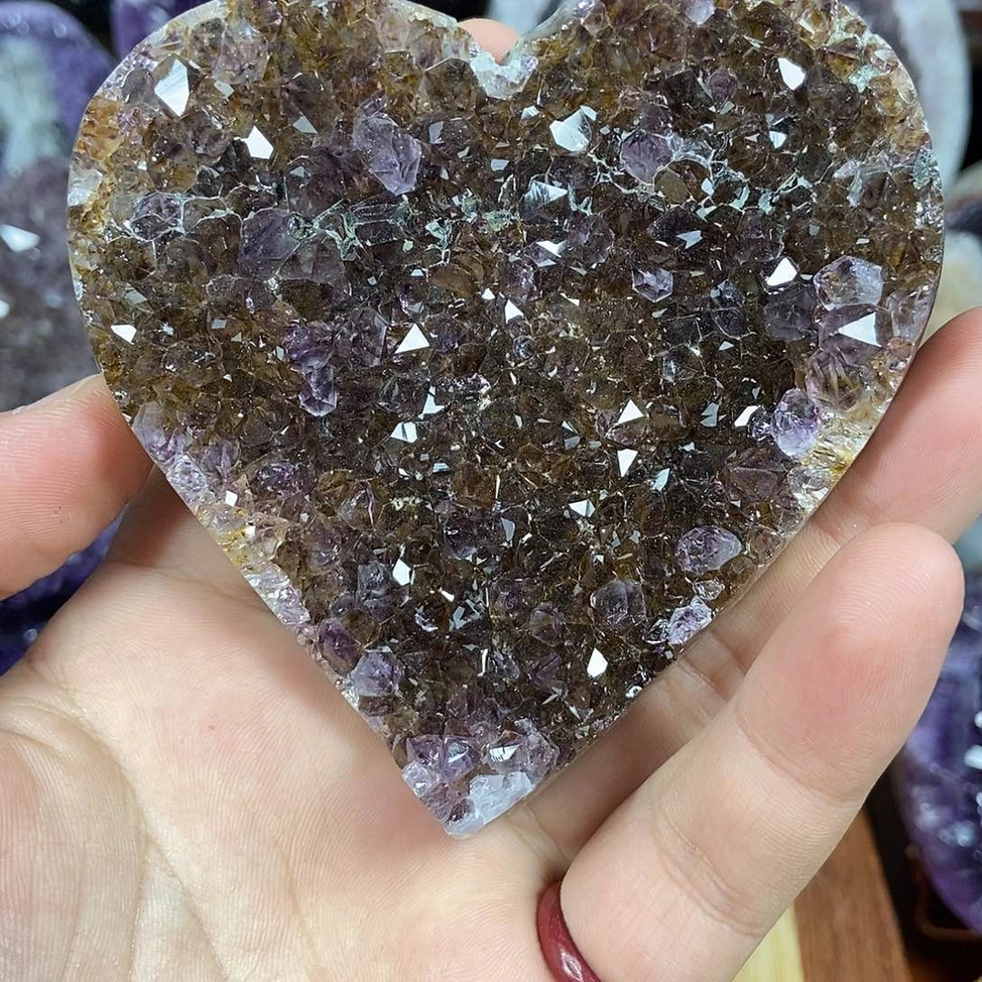 紫晶未镶嵌大型摆件（非配饰）