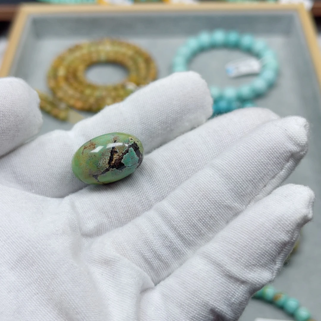 绿松石未镶嵌挂件