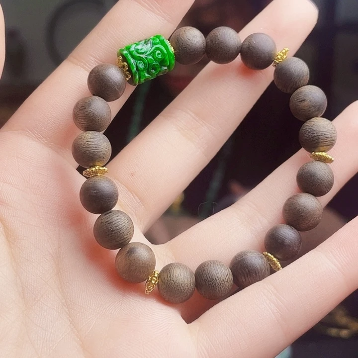 翡翠未镶嵌颈饰多样性