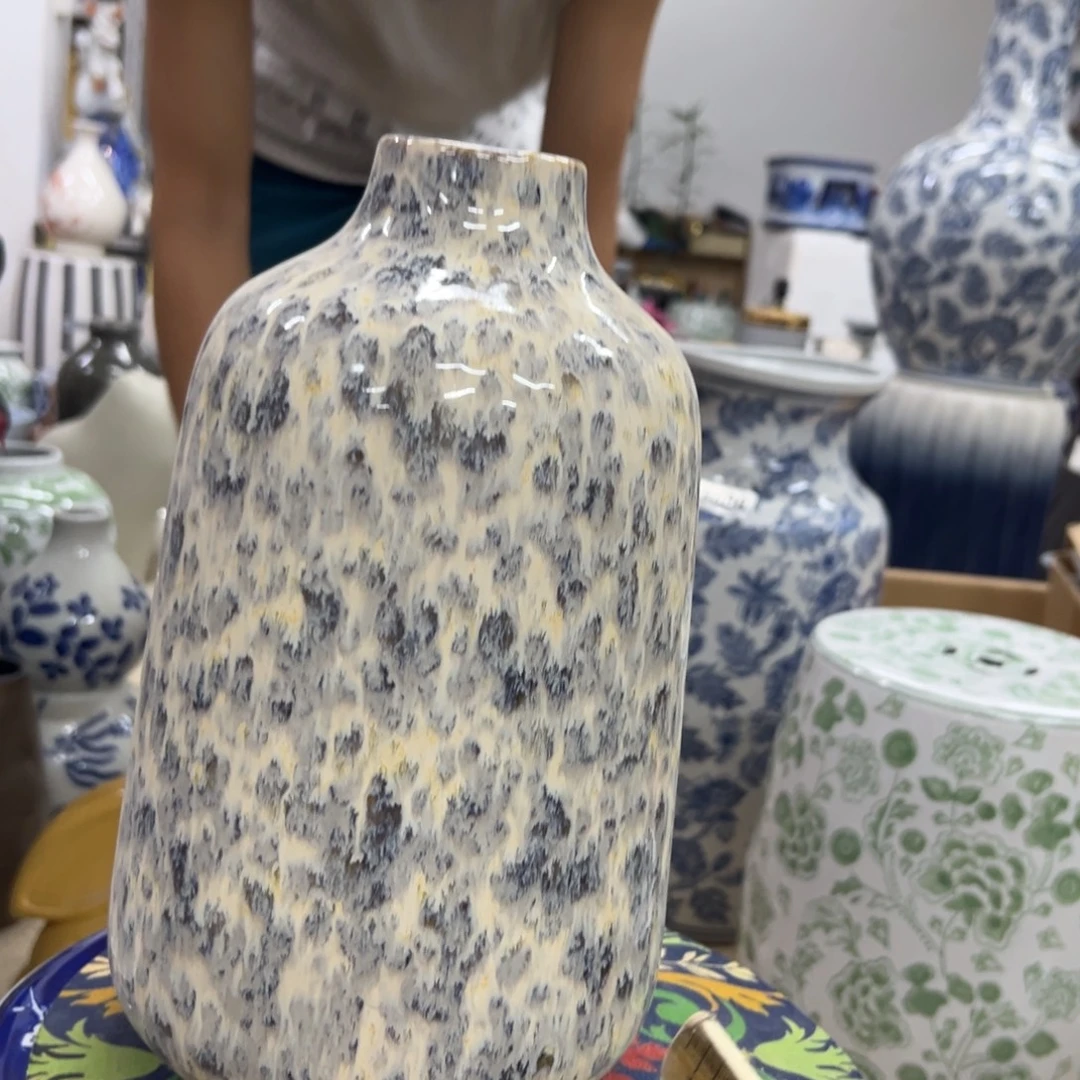 微瑕青花瓷器值得厚爱