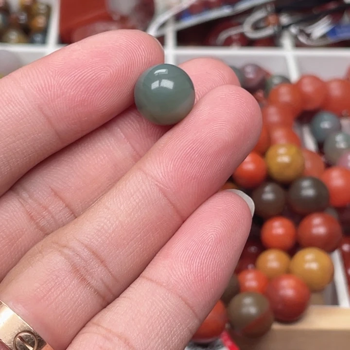 明***就玛瑙/玉髓未镶嵌耳坠