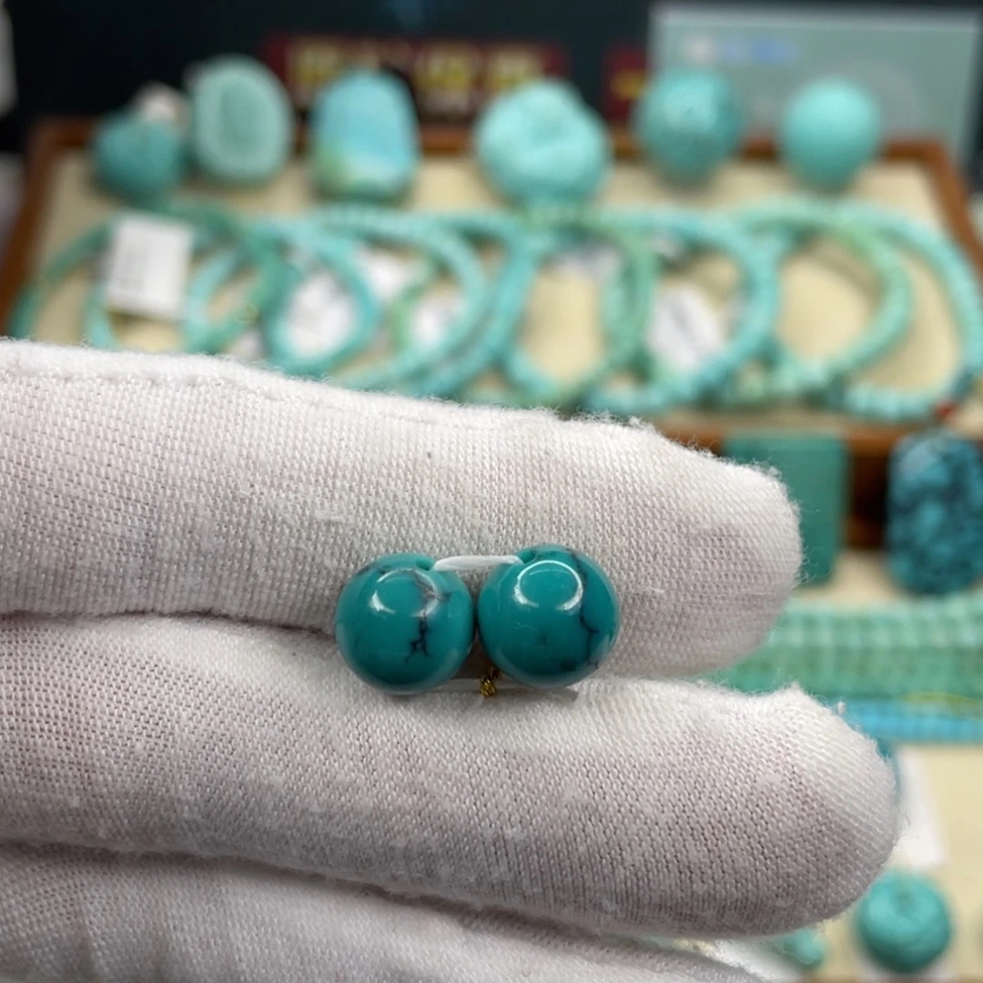 绿松石未镶嵌颈饰