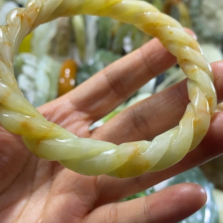 岫玉未镶嵌岫玉手镯61.62