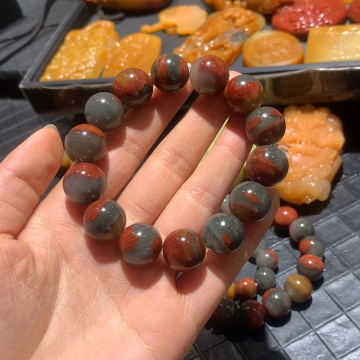 石英质玉（黄龙玉）未镶嵌颈饰