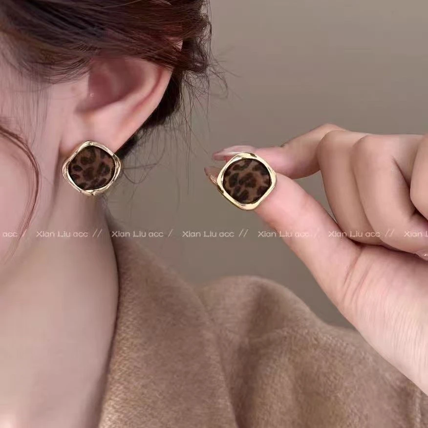 非金属树脂耳饰 法式豹纹百搭耳钉