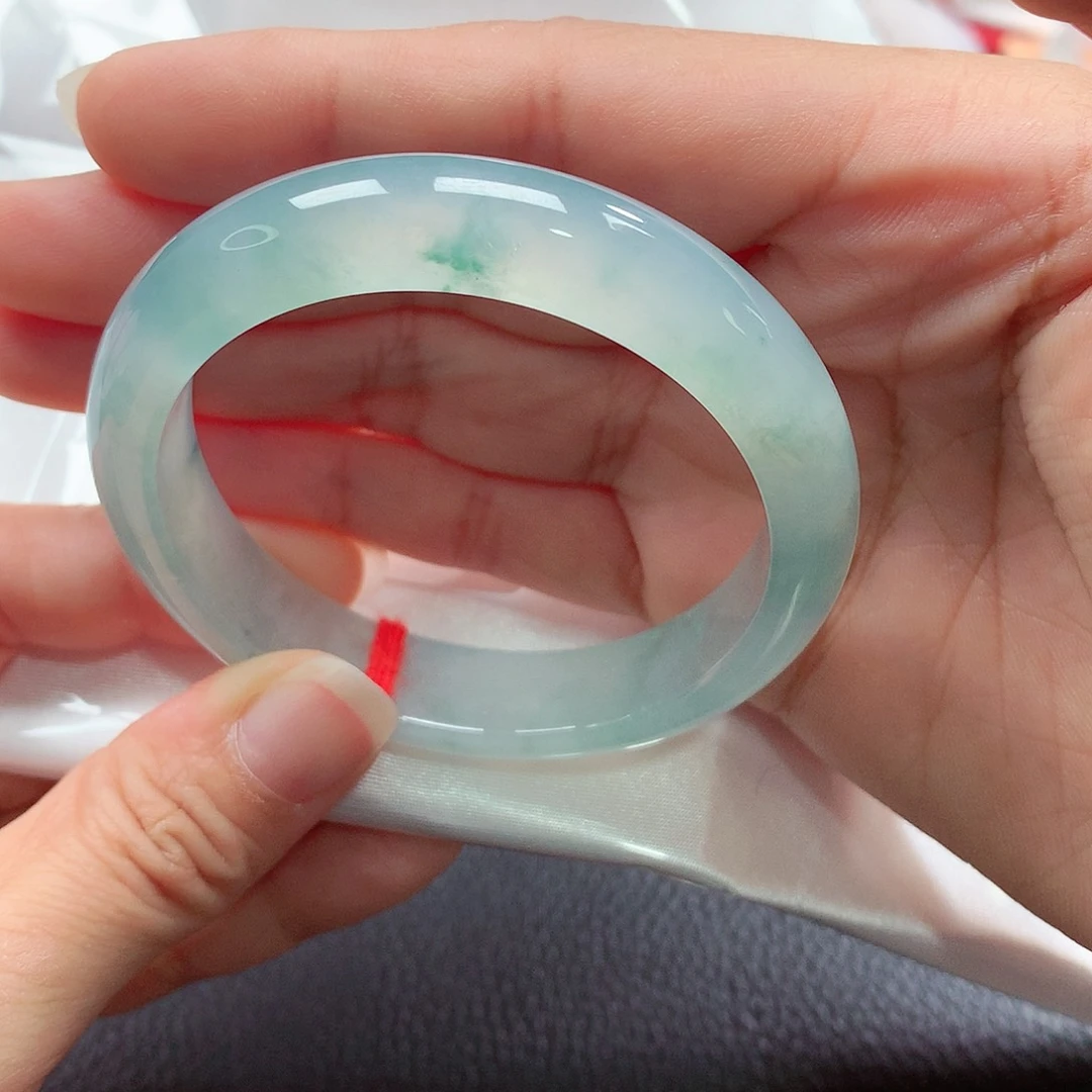 翡翠手镯未镶嵌小*精天然A货翡翠手镯